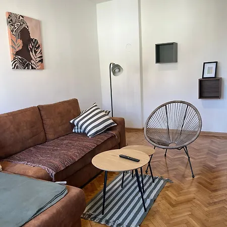 Viktoria Apartment *